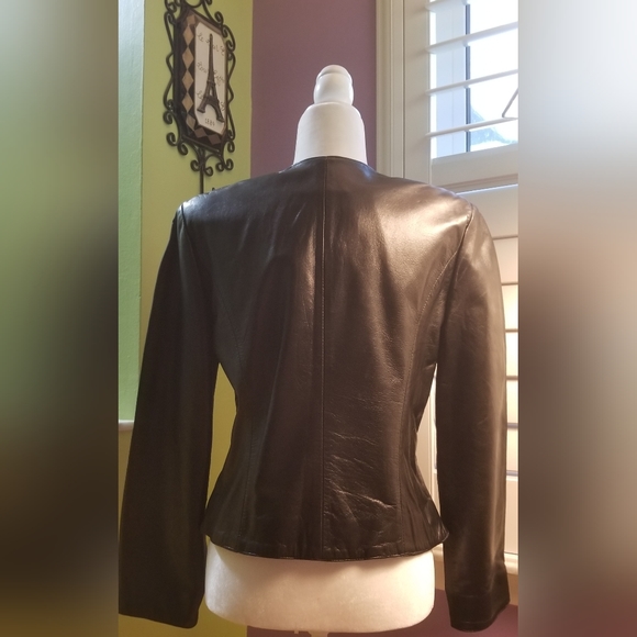 Leather jacket - Picture 2 of 4